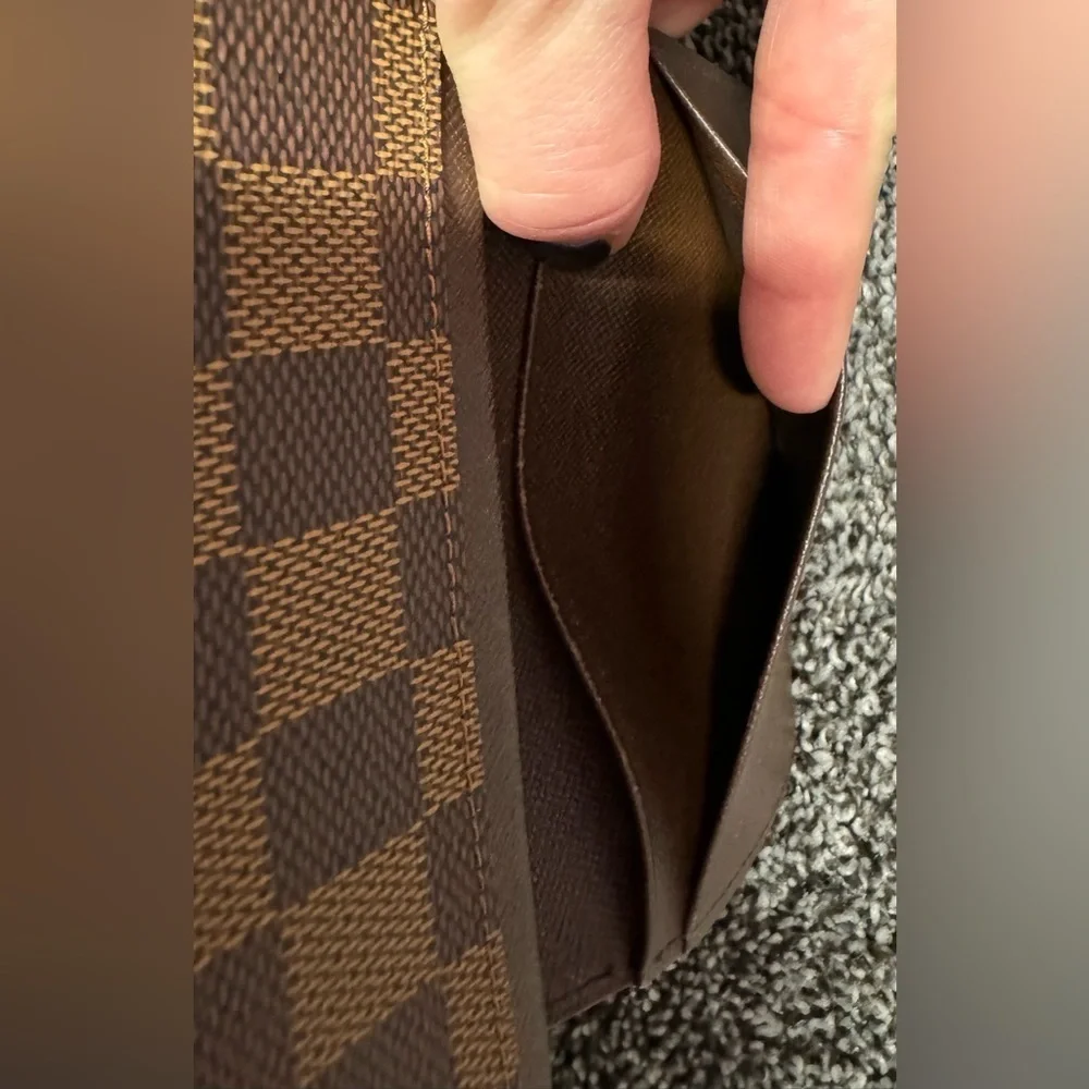 Louis Vuitton Damier Tresor wallet